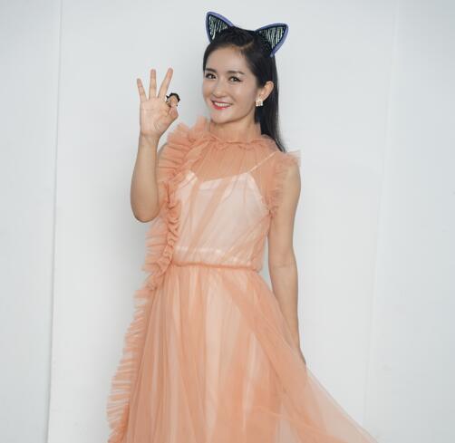 #080 谢娜 定妆照