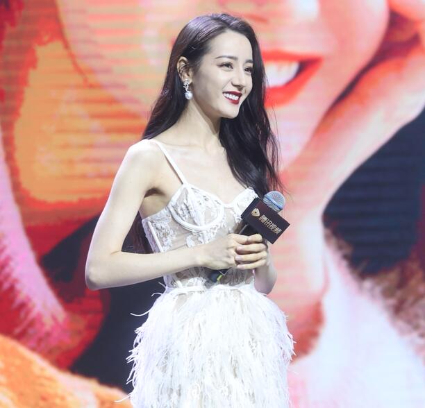 #551 迪丽热巴 羽毛裙 现场